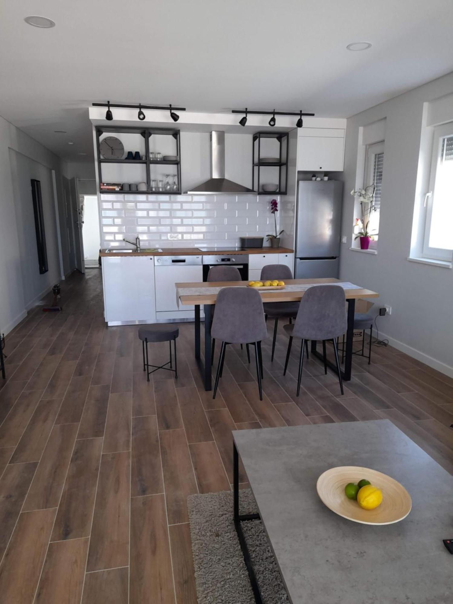 B & R Summer Breeze Apartments Nin Exteriör bild